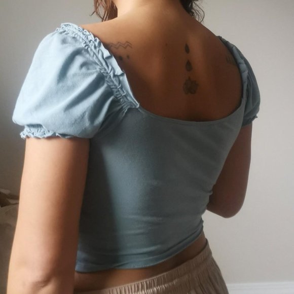 ✨Cottage Crop Top✨ - Picture 4 of 5